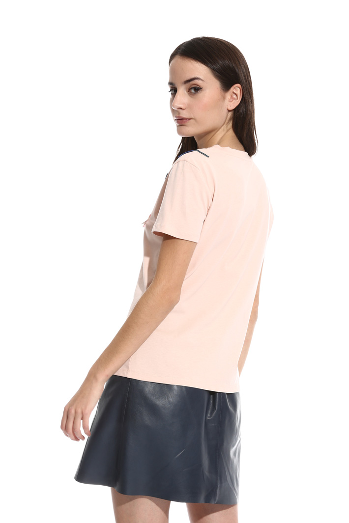 T-shirt con applicazioni Intrend T-shirt con applicazioni Intrend