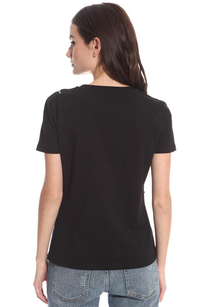 T-shirt con applicazioni T-shirt con applicazioni