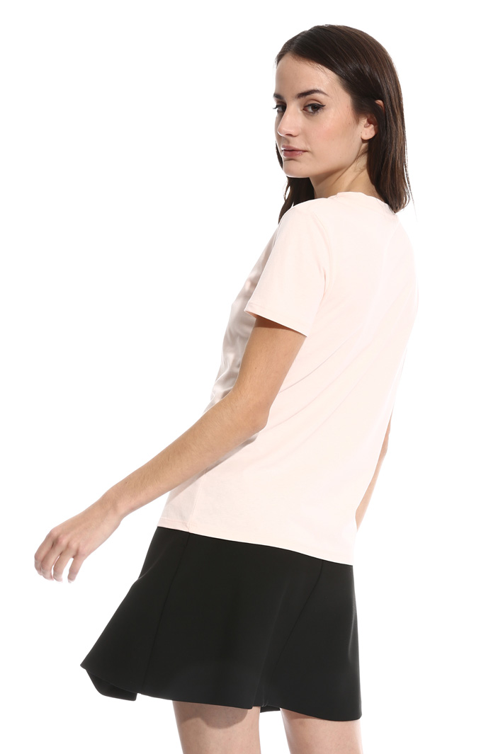 Crew-neck cotton T-shirt
Intrend Crew-neck cotton T-shirt
Intrend