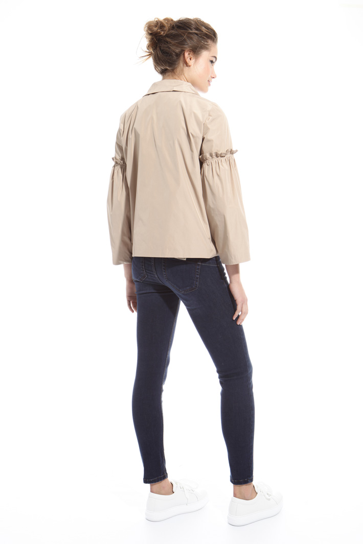 Giacca con maniche arricciate Intrend Giacca con maniche arricciate Intrend