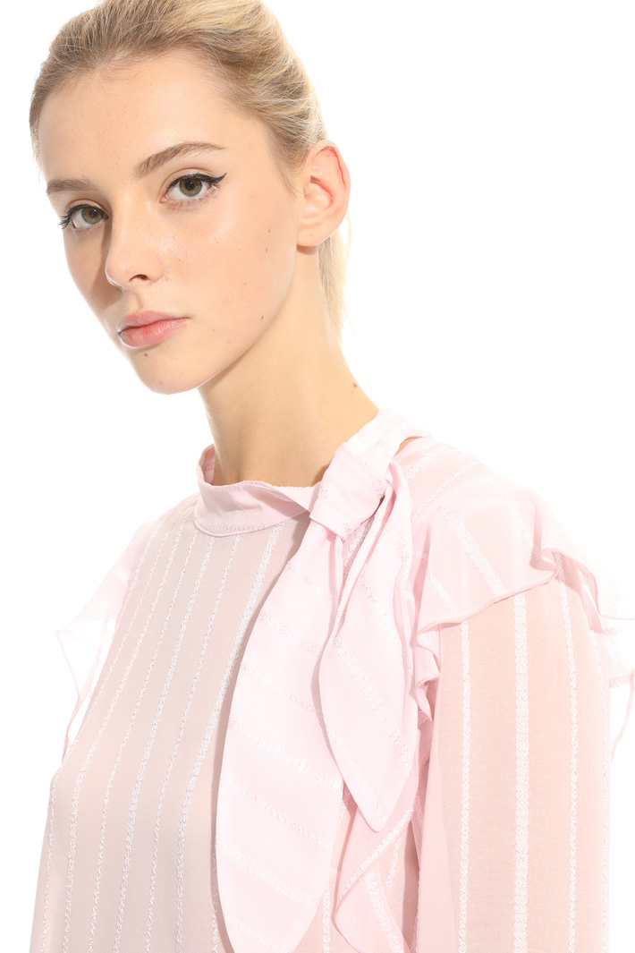 Blusa in crepe operata Intrend Blusa in crepe operata Intrend