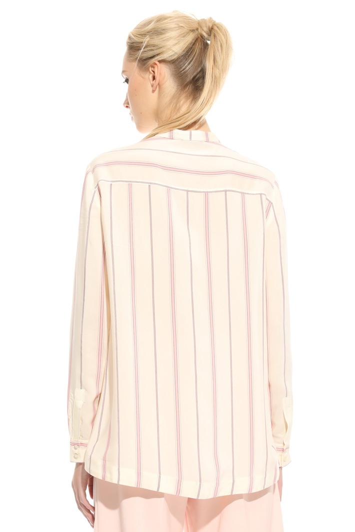 Camicia in viscosa tinto filo Intrend Camicia in viscosa tinto filo Intrend