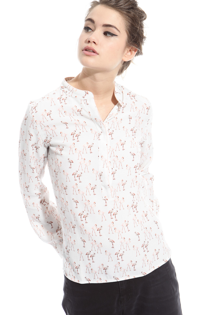 Blusa in tessuto fluido Intrend Blusa in tessuto fluido Intrend