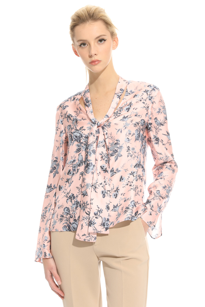 Blusa con collo a sciarpa Intrend Blusa con collo a sciarpa Intrend