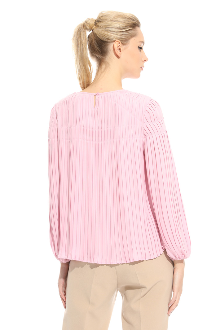 Pleated fluid blouse
Intrend Pleated fluid blouse
Intrend