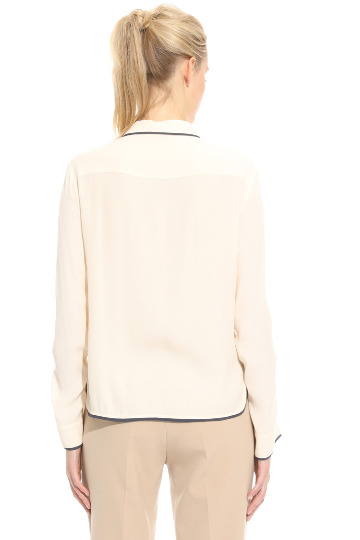 Camicia in viscosa fluida Intrend Camicia in viscosa fluida Intrend
