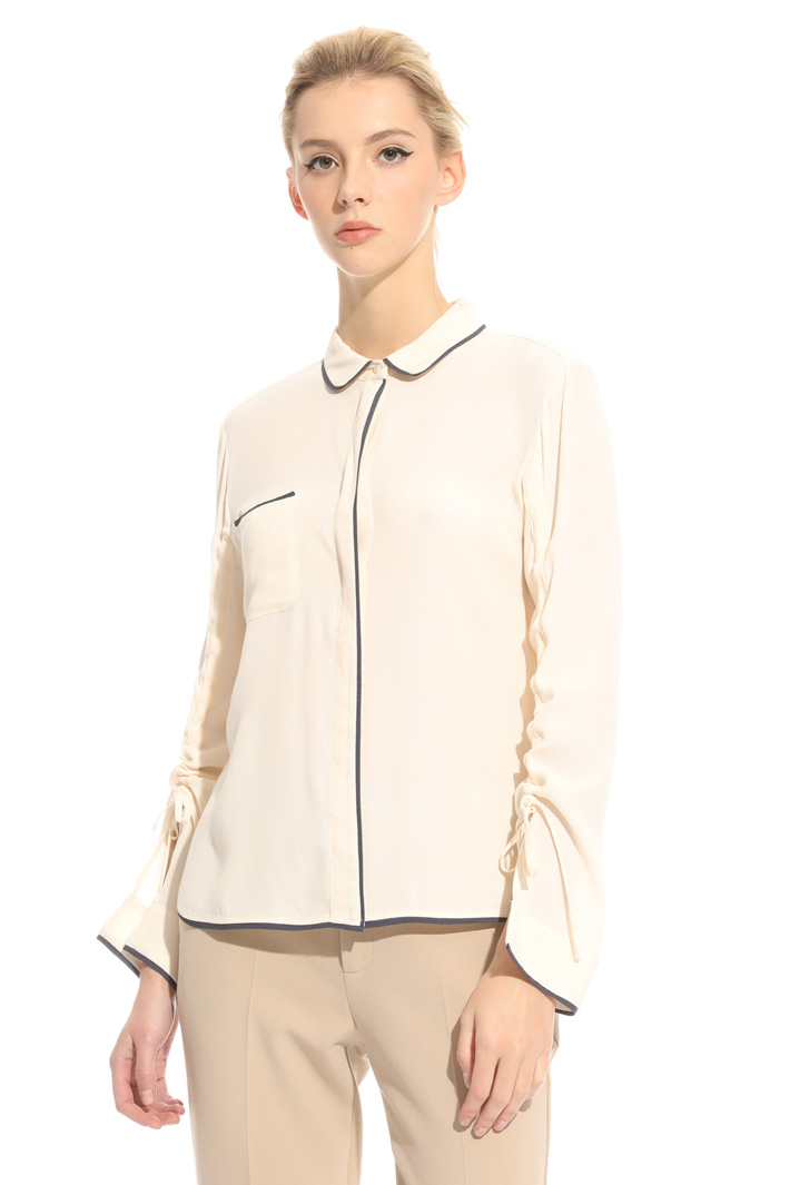 Camicia in viscosa fluida Intrend Camicia in viscosa fluida Intrend