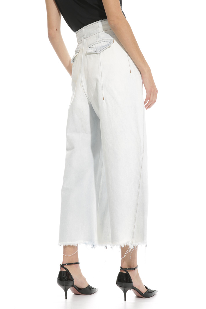 Jeans sfrangiato a vita alta Intrend Jeans sfrangiato a vita alta Intrend