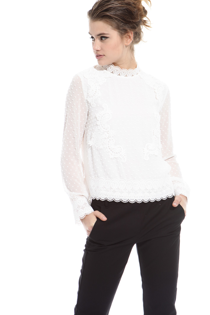 Casacca con dettagli macramé Intrend Casacca con dettagli macramé Intrend
