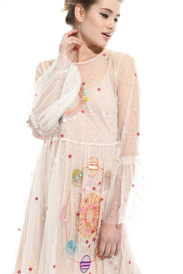 Abito in tulle ricamato Intrend Abito in tulle ricamato Intrend