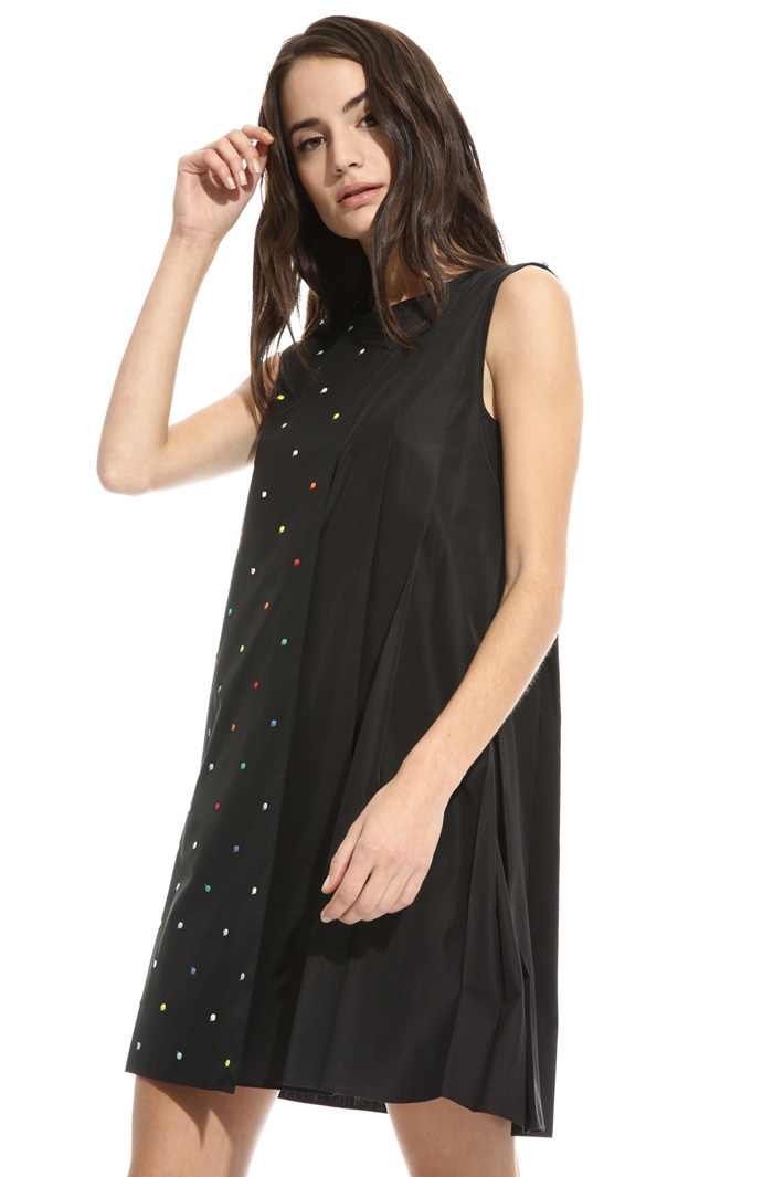 Abito con ricami multicolor Intrend Abito con ricami multicolor Intrend
