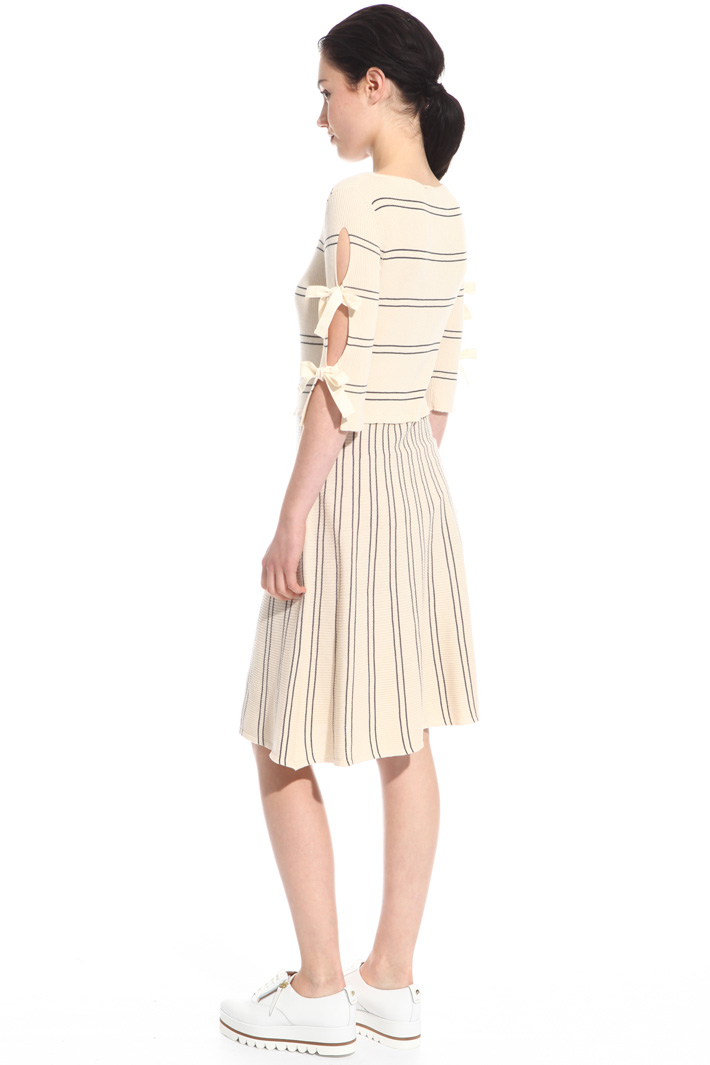 Ribbed knitted dress Intrend Ribbed knitted dress Intrend