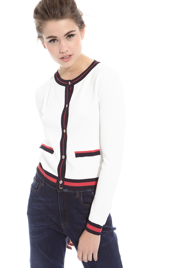 Cardigan con bordi a contrasto Intrend Cardigan con bordi a contrasto Intrend