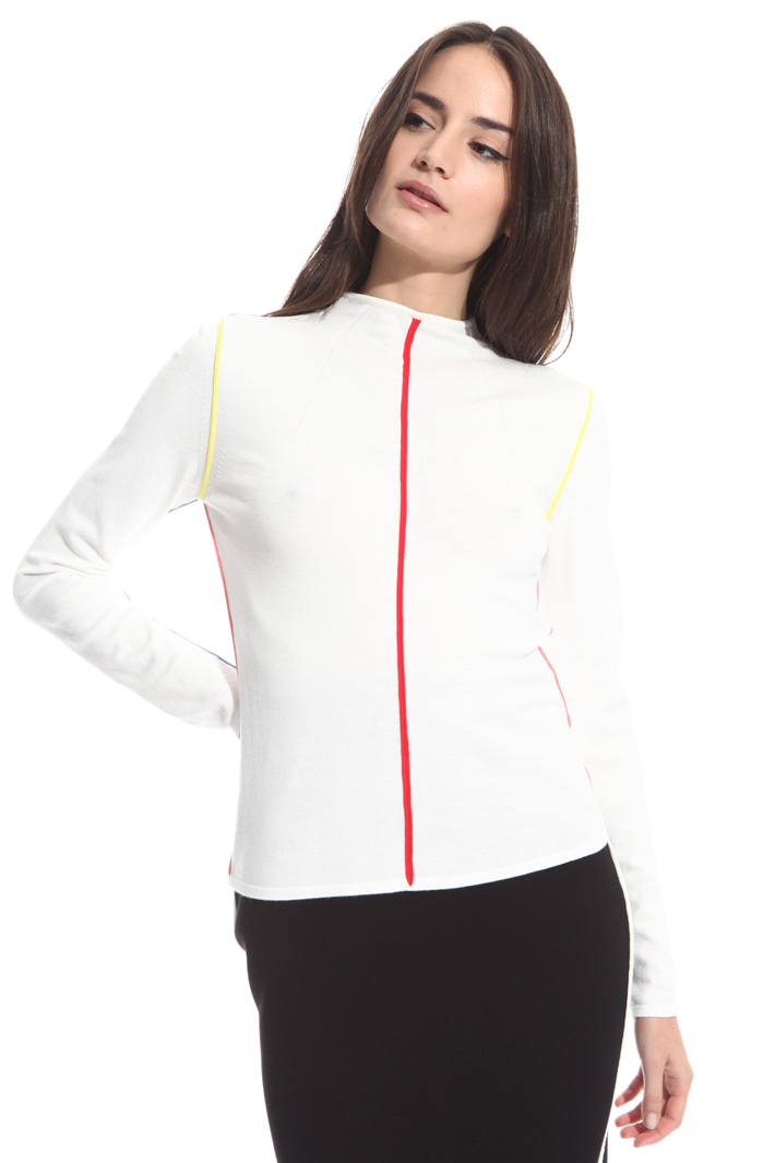 T-shirt con profili colorati Intrend T-shirt con profili colorati Intrend