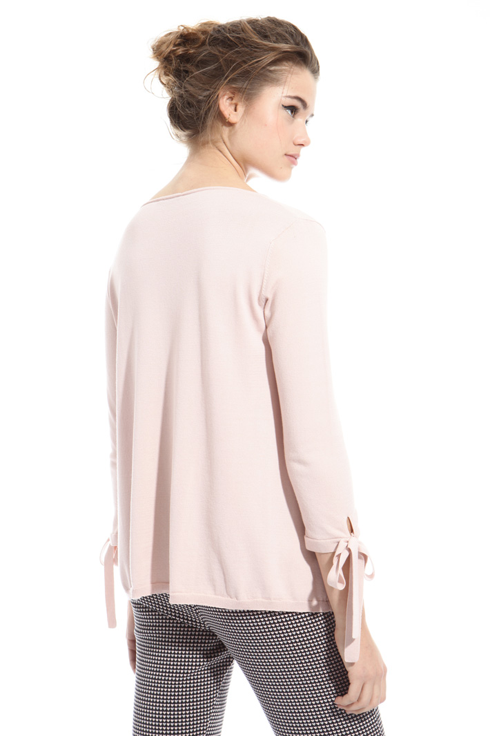 Maglia svasata con fiocchi Intrend Maglia svasata con fiocchi Intrend