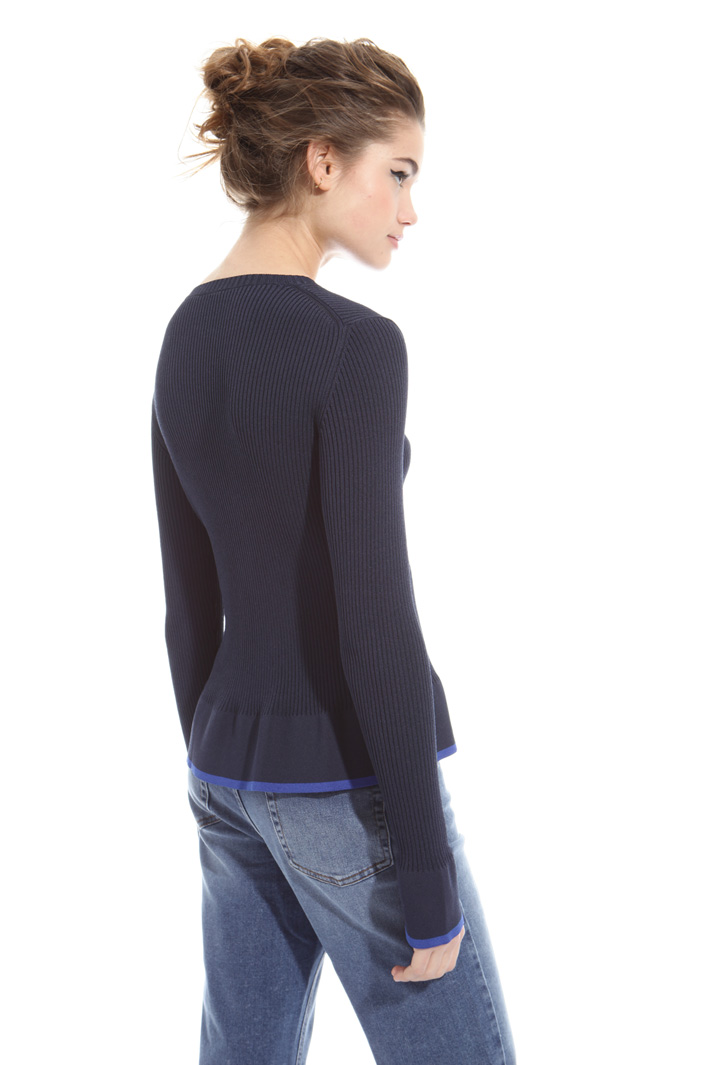 Maglia con balza sul fondo Intrend Maglia con balza sul fondo Intrend