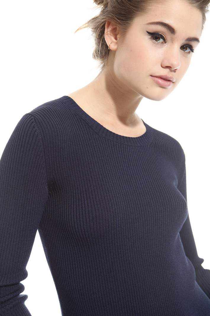 Maglia con balza sul fondo Intrend Maglia con balza sul fondo Intrend