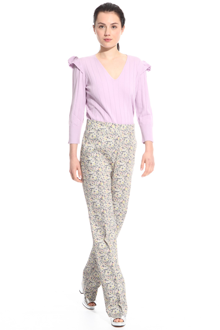 Maglia con volant sulle spalle Intrend Maglia con volant sulle spalle Intrend