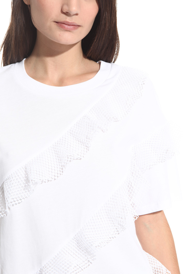T-shirt con balze a rete Intrend T-shirt con balze a rete Intrend