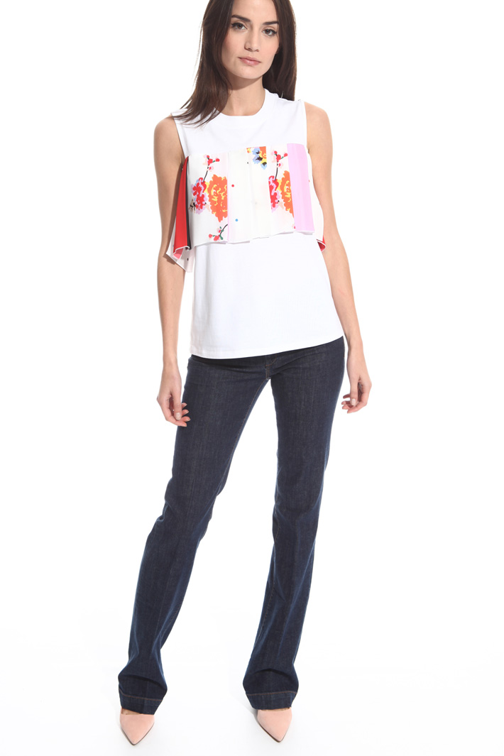 Top con balza fluida applicata Intrend Top con balza fluida applicata Intrend