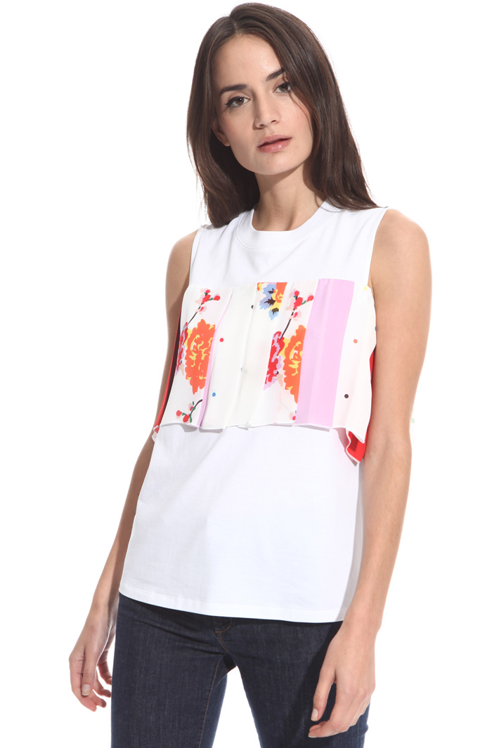 Top con balza fluida applicata Intrend Top con balza fluida applicata Intrend
