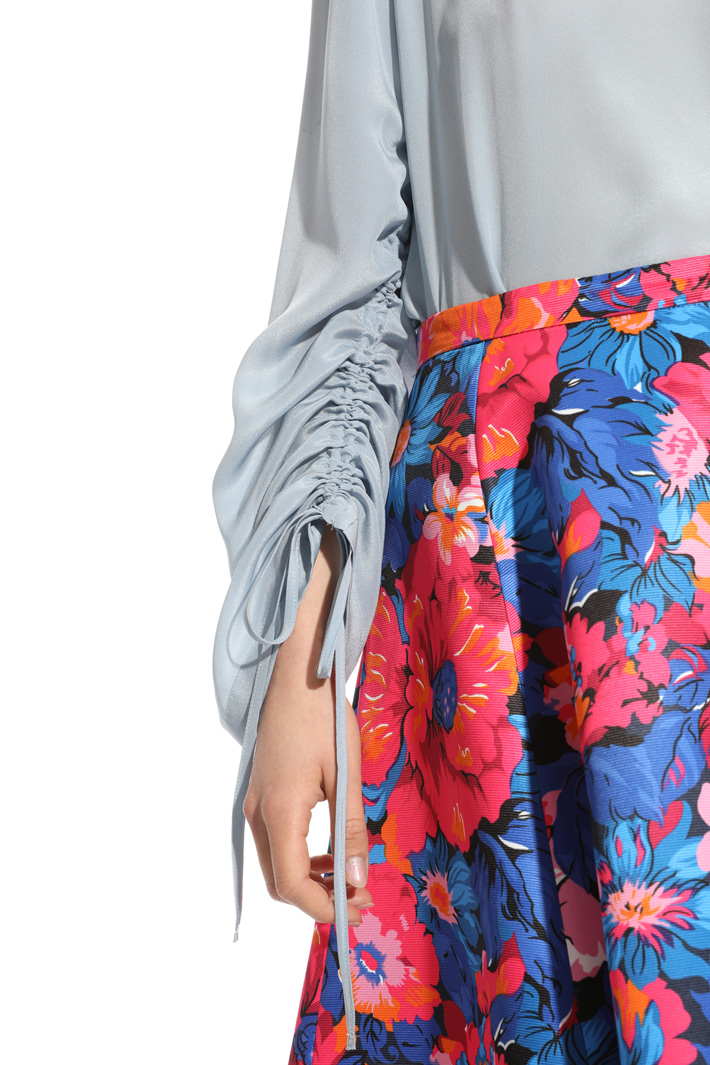 Blusa in mix di materiali Intrend Blusa in mix di materiali Intrend