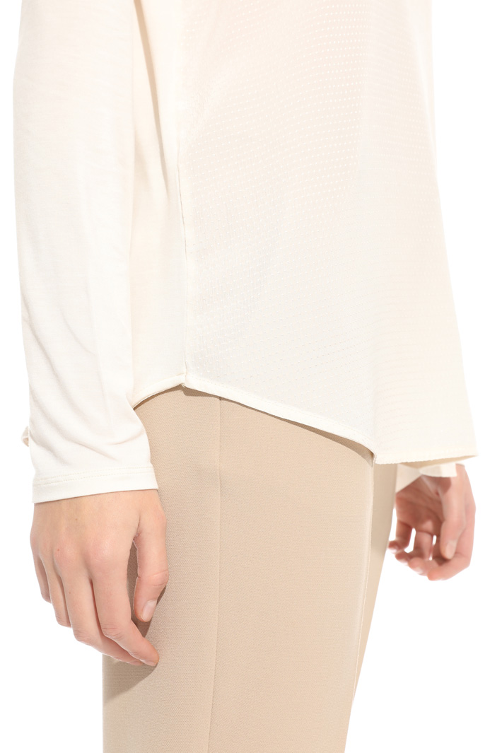 Blusa in crepe operata Intrend Blusa in crepe operata Intrend