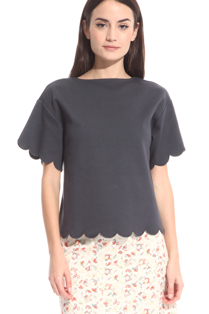 T-shirt con bordi smerlati Intrend T-shirt con bordi smerlati Intrend