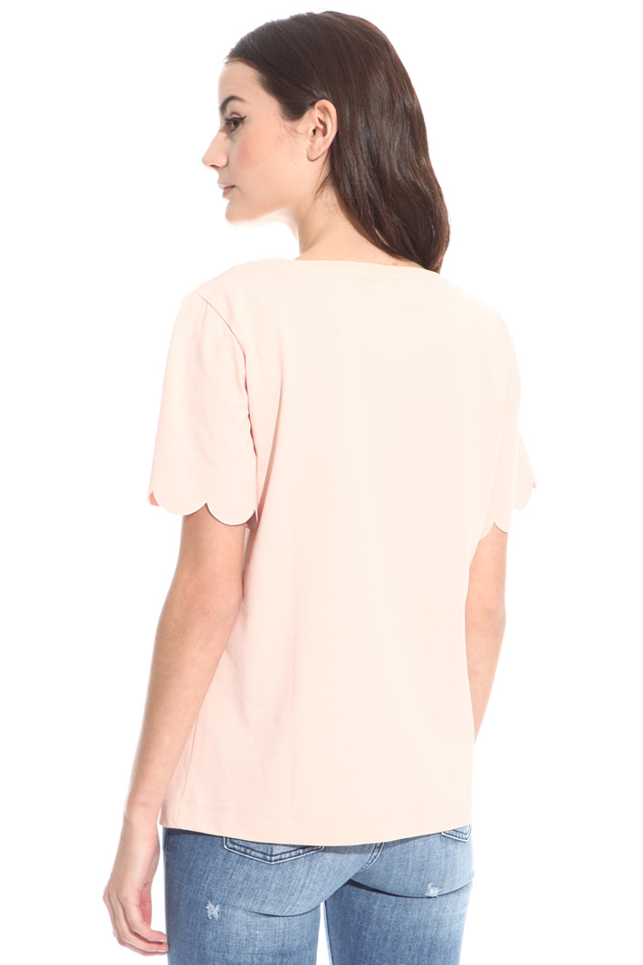 T-shirt con orlo smerlato Intrend T-shirt con orlo smerlato Intrend