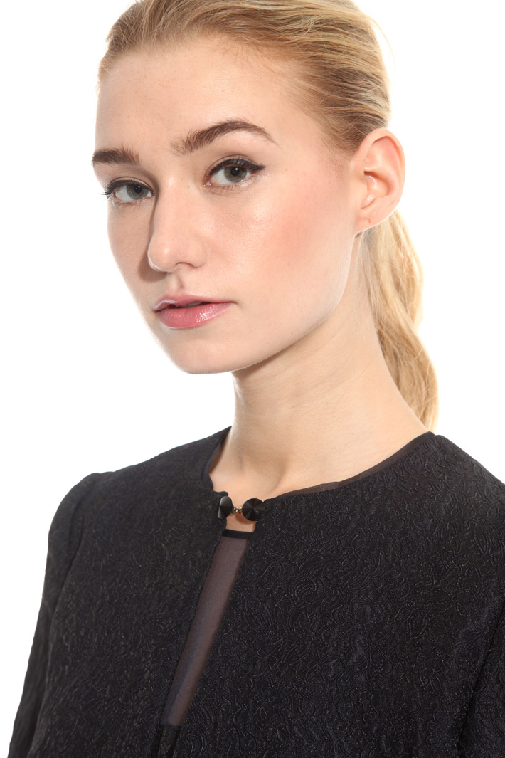Bolero con bottoni gioiello Intrend Bolero con bottoni gioiello Intrend