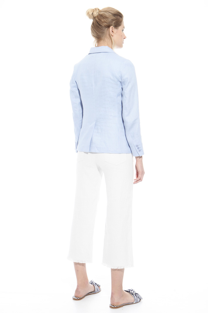 Cotton and linen blazer
Intrend Cotton and linen blazer
Intrend