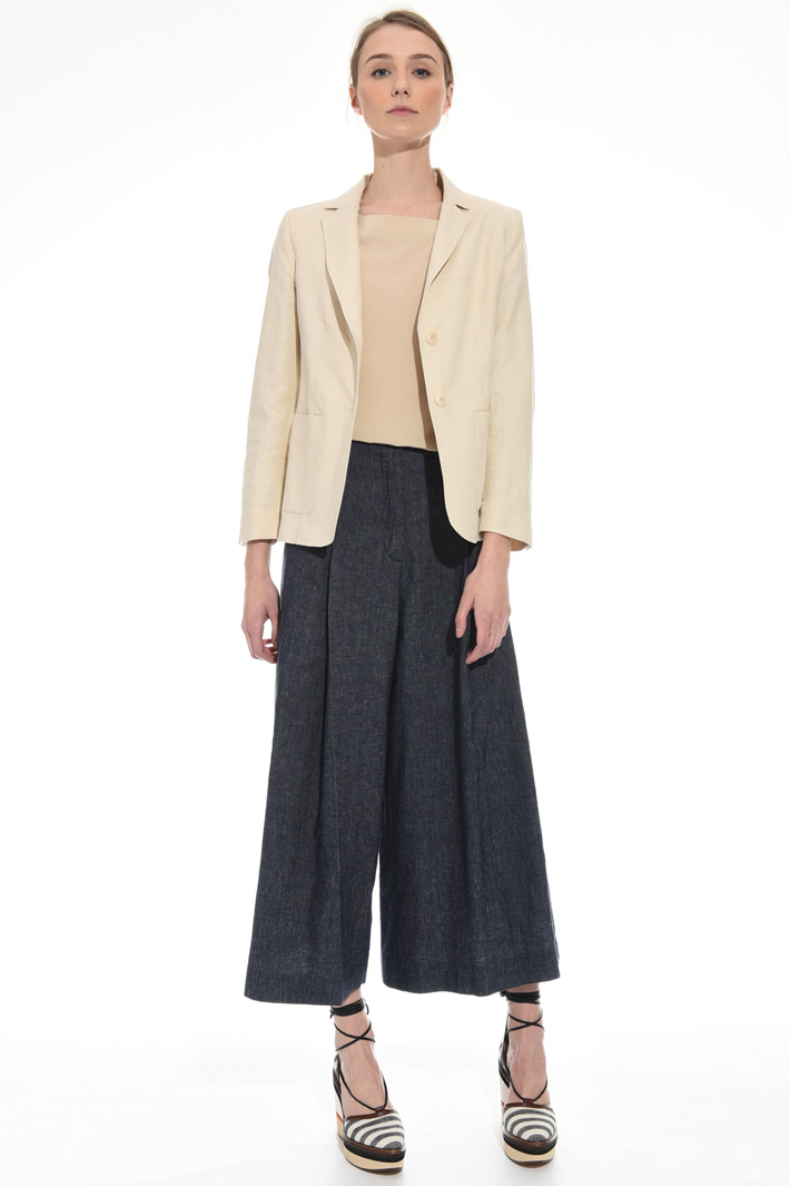 Cotton and linen blazer
Intrend Cotton and linen blazer
Intrend
