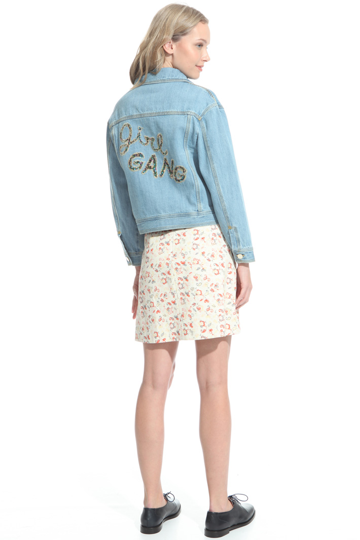 Giacca in jeans con ricamo Intrend Giacca in jeans con ricamo Intrend