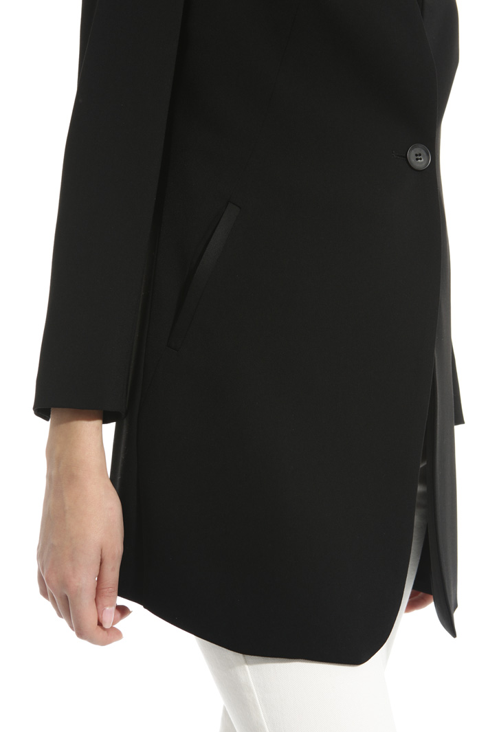 Giacca in crepe enver satin Intrend Giacca in crepe enver satin Intrend