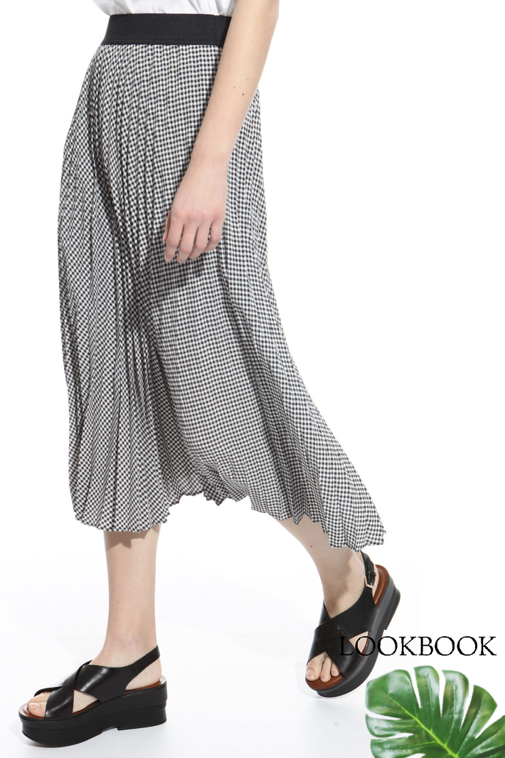 Pleated midi skirt Intrend Pleated midi skirt Intrend