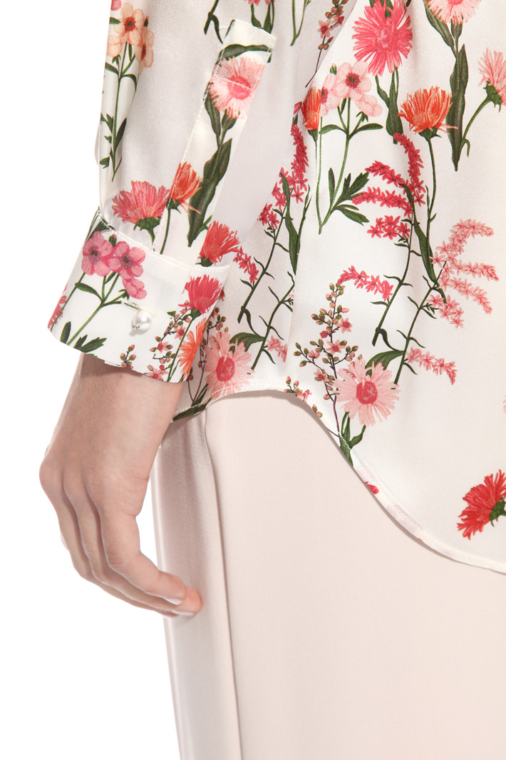 Printed satin shirt Intrend Printed satin shirt Intrend