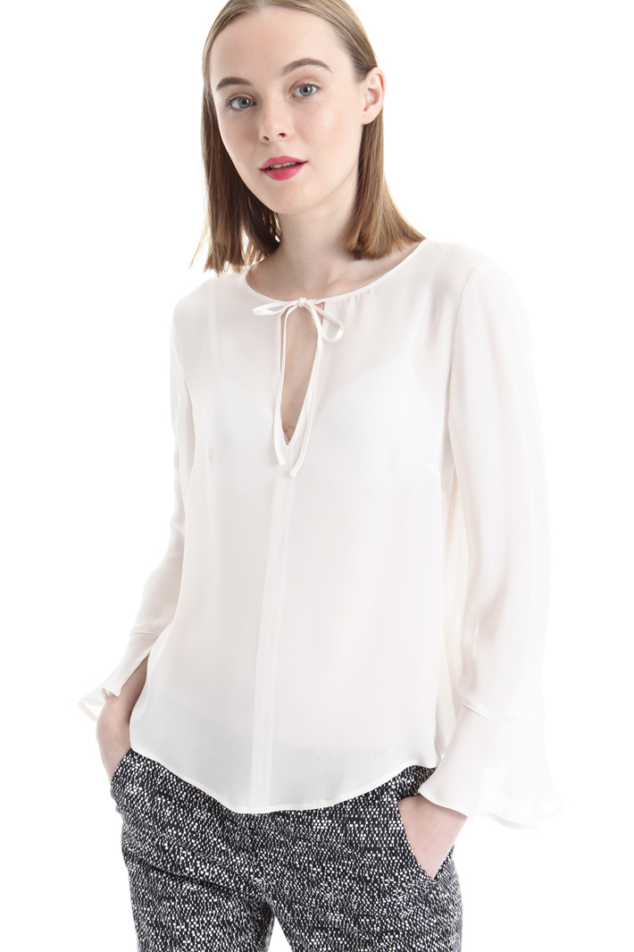 Silk georgette blouse Intrend Silk georgette blouse Intrend