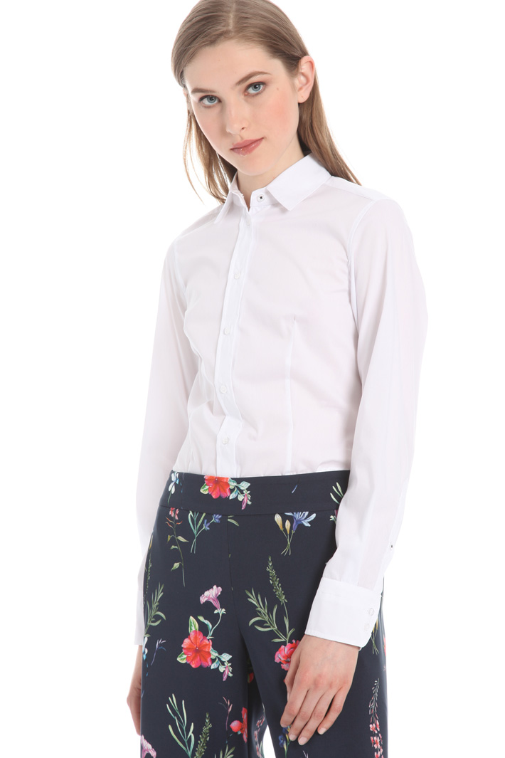 Close fitting cotton shirt Intrend Close fitting cotton shirt Intrend