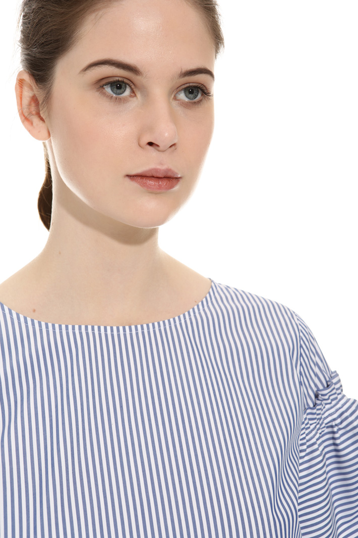 Bell cuff tunic Intrend Bell cuff tunic Intrend