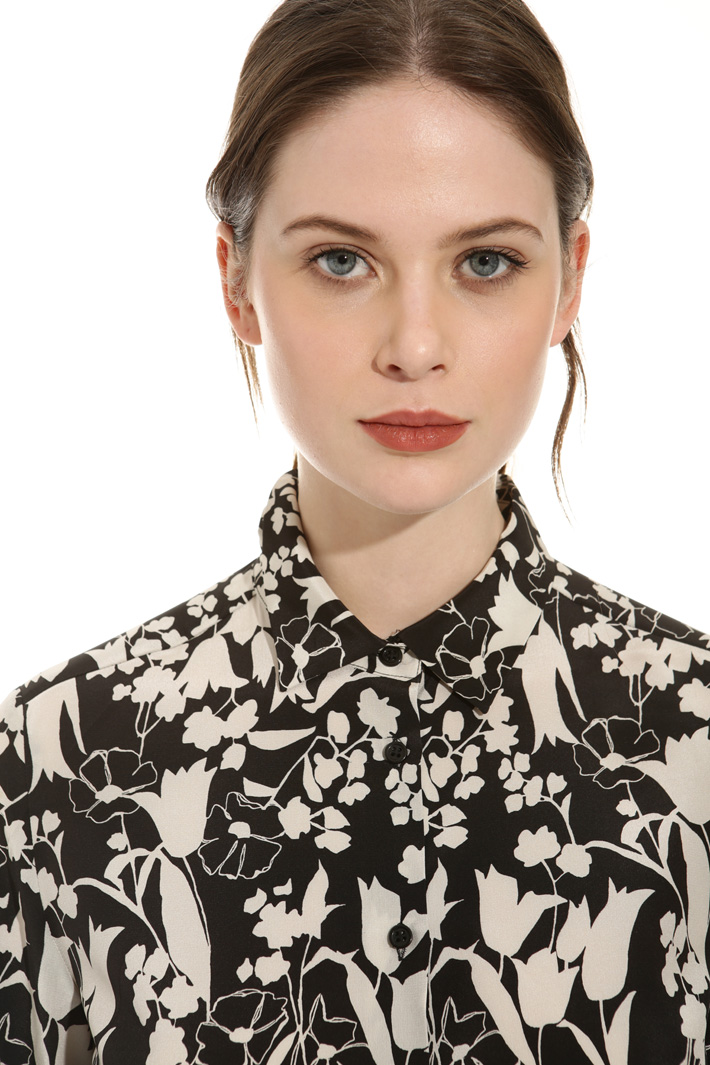 Printed silk shirt Intrend Printed silk shirt Intrend
