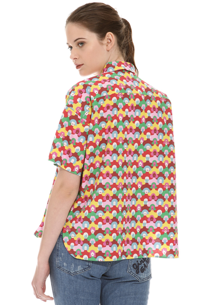 Printed boxy shirt Intrend Printed boxy shirt Intrend