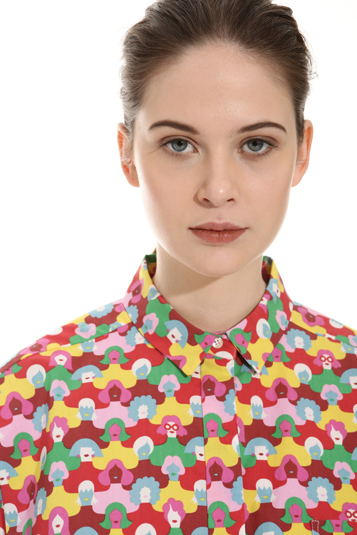 Printed boxy shirt Intrend Printed boxy shirt Intrend