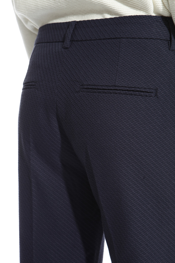 Pantalone cropped con bottoni Intrend Pantalone cropped con bottoni Intrend