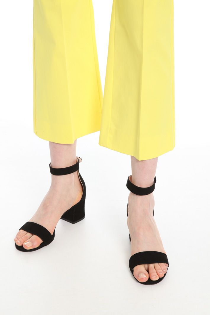 Flared cotton trousers Intrend Flared cotton trousers Intrend