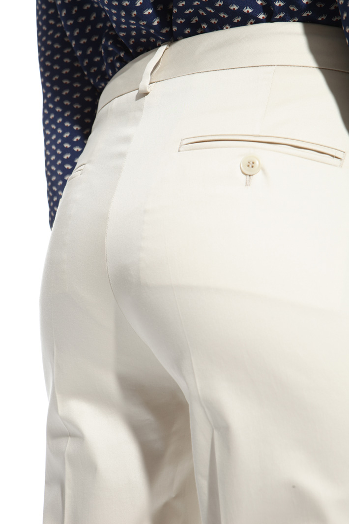 Capri trousers in cotton Intrend Capri trousers in cotton Intrend