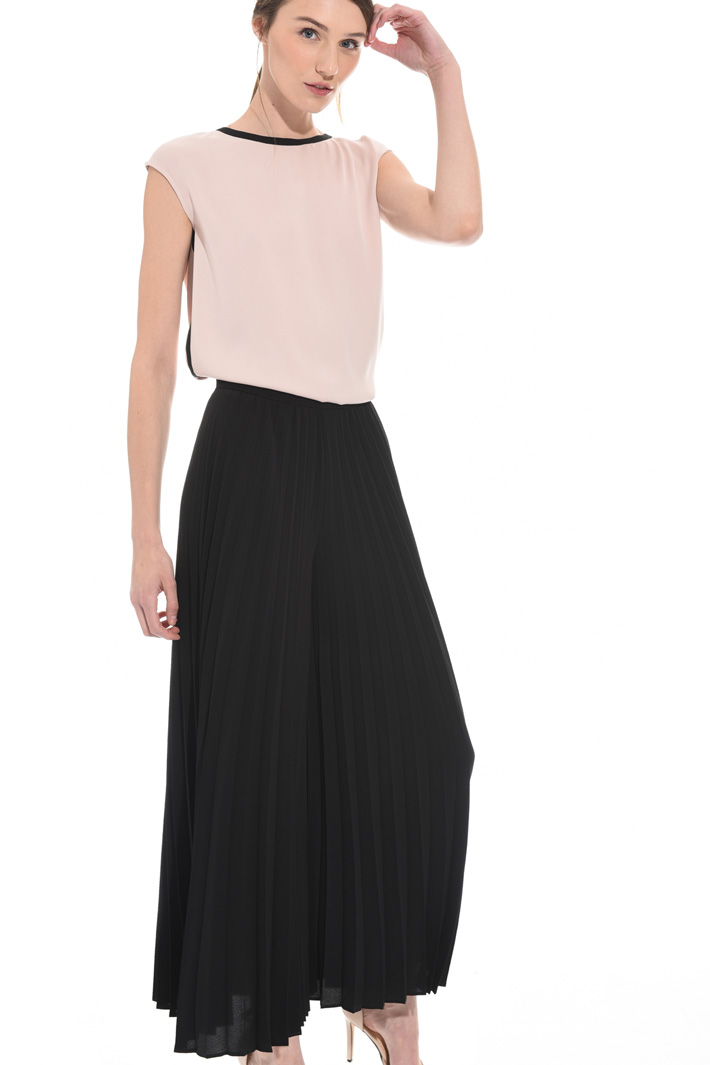 Pantalone in crepe plissé Intrend Pantalone in crepe plissé Intrend