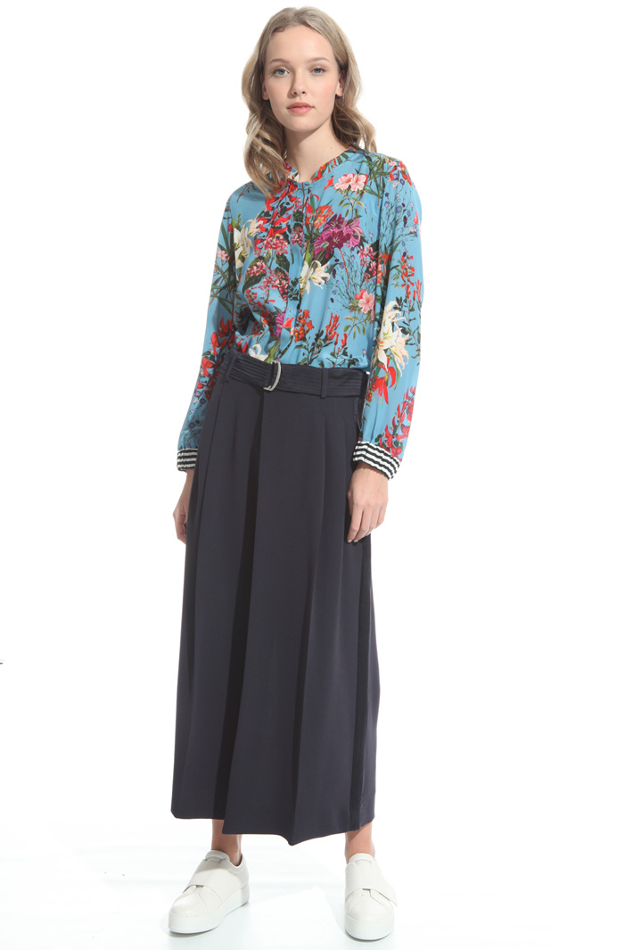 Wide trousers in fluid cady
Intrend Wide trousers in fluid cady
Intrend