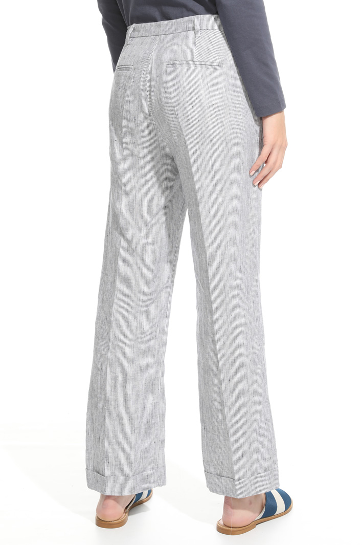 Pure linen trousers
Intrend Pure linen trousers
Intrend