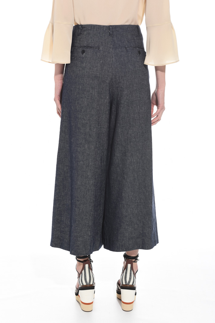 Wide trousers with splits
Intrend Wide trousers with splits
Intrend