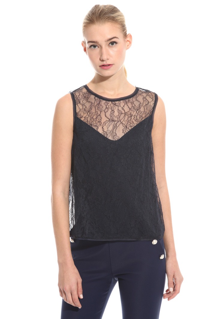 Top in pizzo chantilly Intrend Top in pizzo chantilly Intrend
